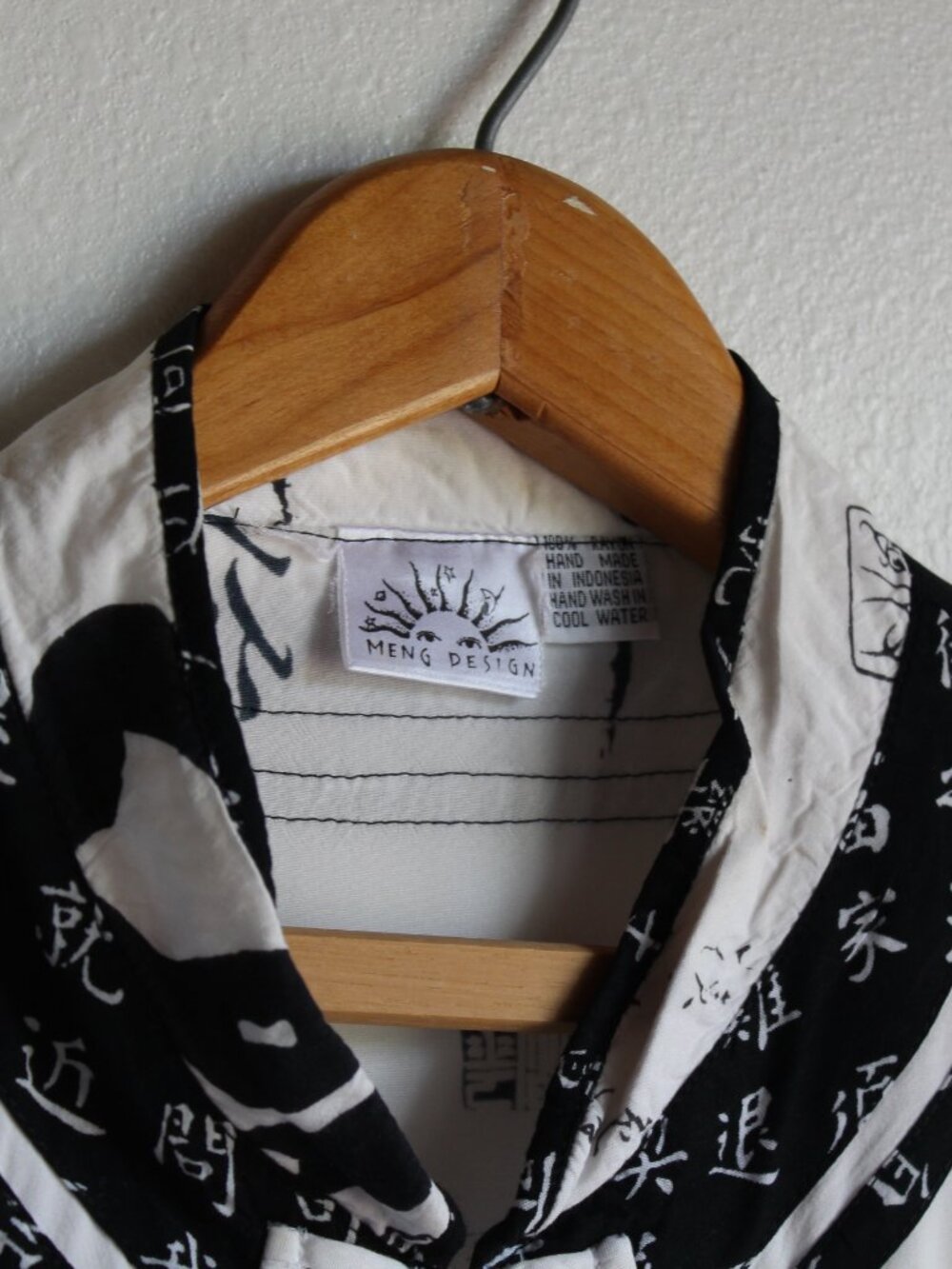 Women's Meng Design Button Up blouse size Medium - Picture 4 of 8